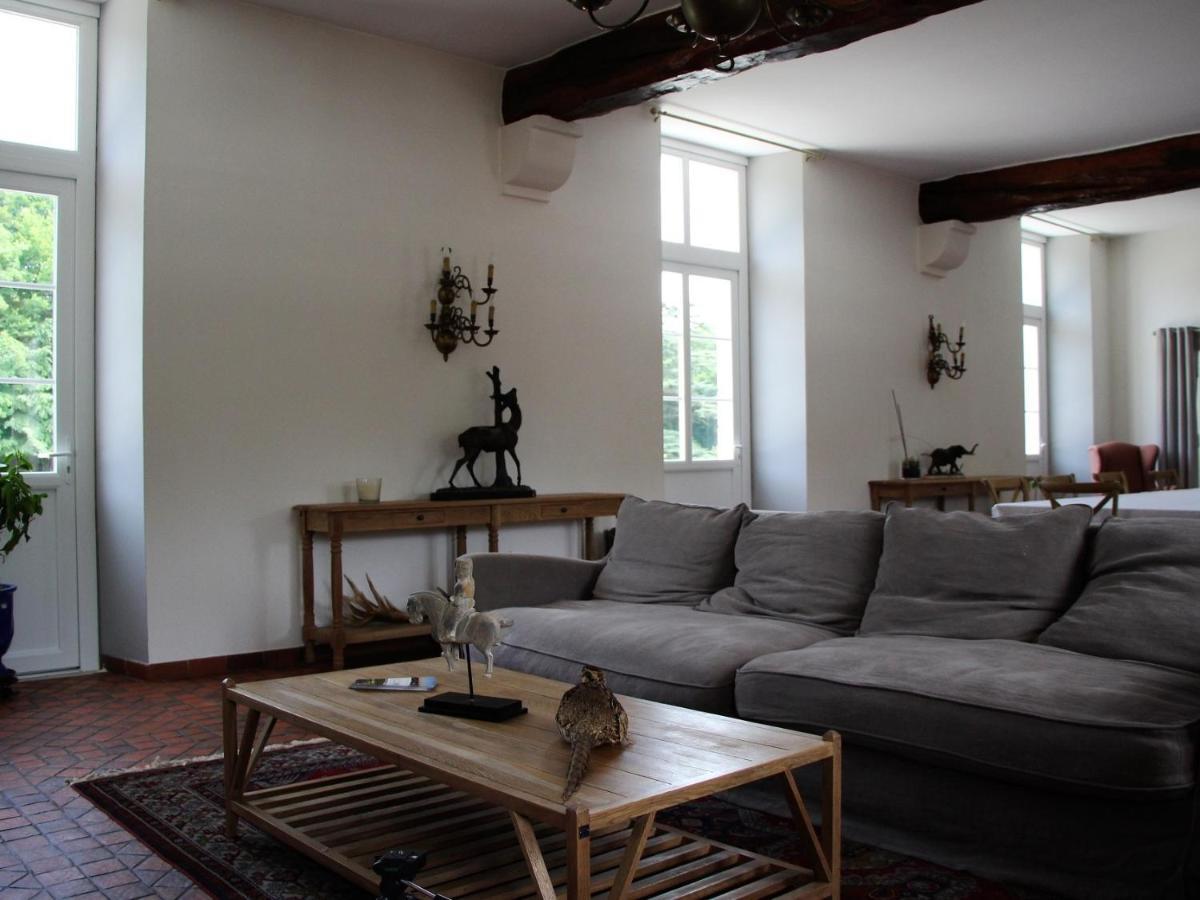 Domaine De Montchevreuil Hotel Fresneaux-Montchevreuil Екстериор снимка