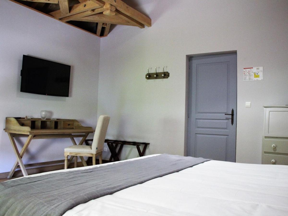 Domaine De Montchevreuil Hotel Fresneaux-Montchevreuil Екстериор снимка