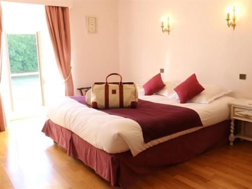Domaine De Montchevreuil Hotel Fresneaux-Montchevreuil Стая снимка